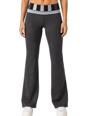 Lululemon Groove Pant Women 6 Heathered Deep Coal Quilted Flare Yoga